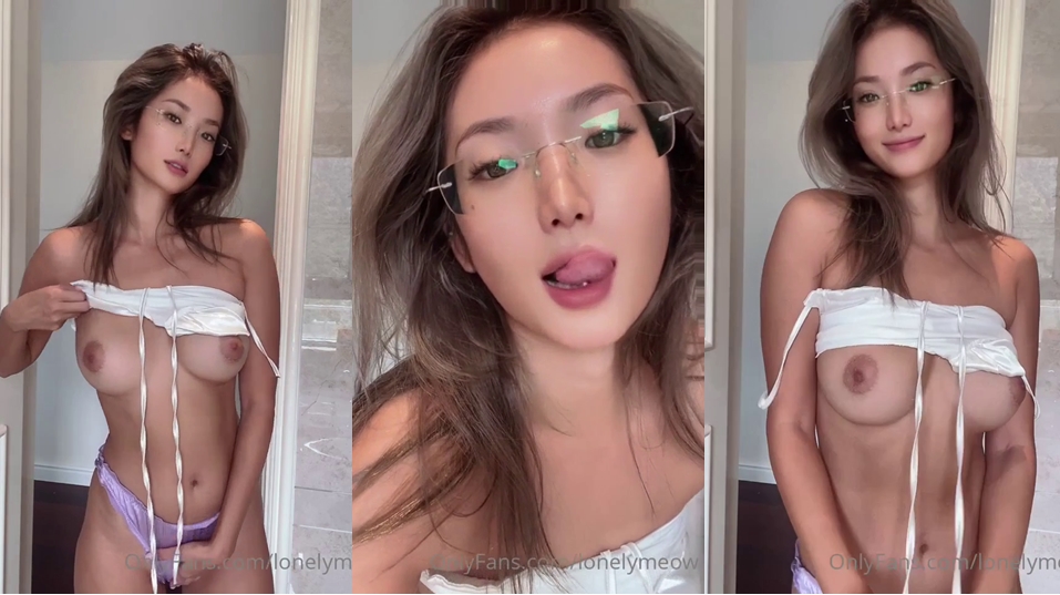 หี lonelymeow onlyfans สาวหน้าหมวยใส่แว่น นมใหญ่ หัวนมชมพู ร่างบาง มายั่วเย็ด ให้ควยแข็ง อยากเลียหีแมร่งชิบหายเลย