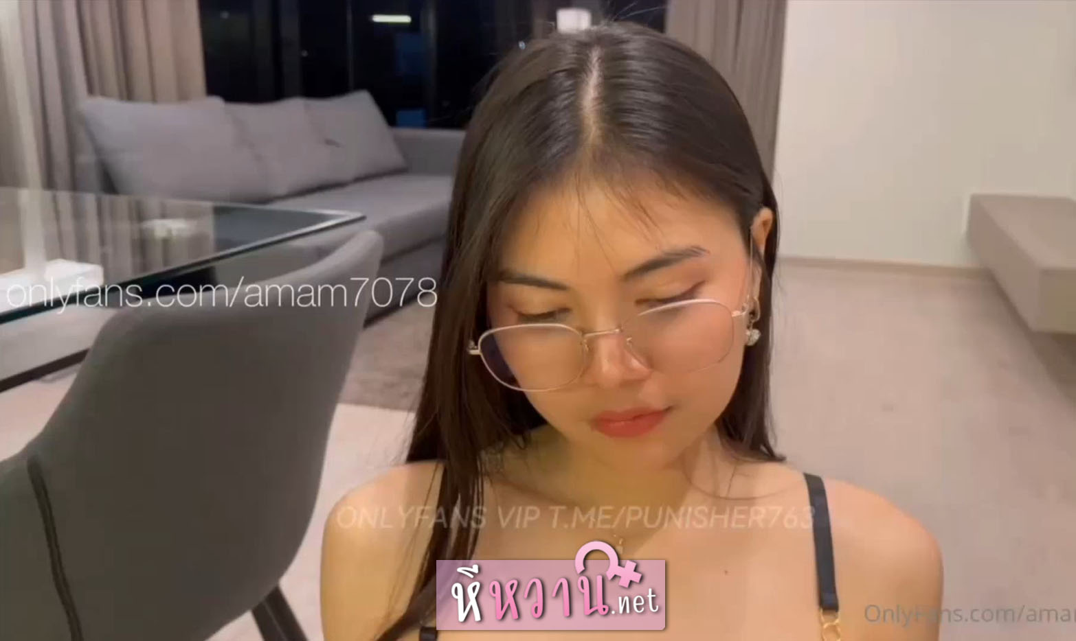 คลิปหลุด Onlyfans น้องแอมเย็ดกับเลิฟแตกคาปาก amam7078 & ilovesexary นัดเย็ดหนุ่มคอนเทนต์ 18+ วีเค มาถึงดูดควยแล้วจับเย็ดเสียวๆ เจอดูดหีเสียวแล้วสลับขย่มควยคาเก้าอี้แล้วแหกหีเย็ดจนเสร็จน้ำแตก